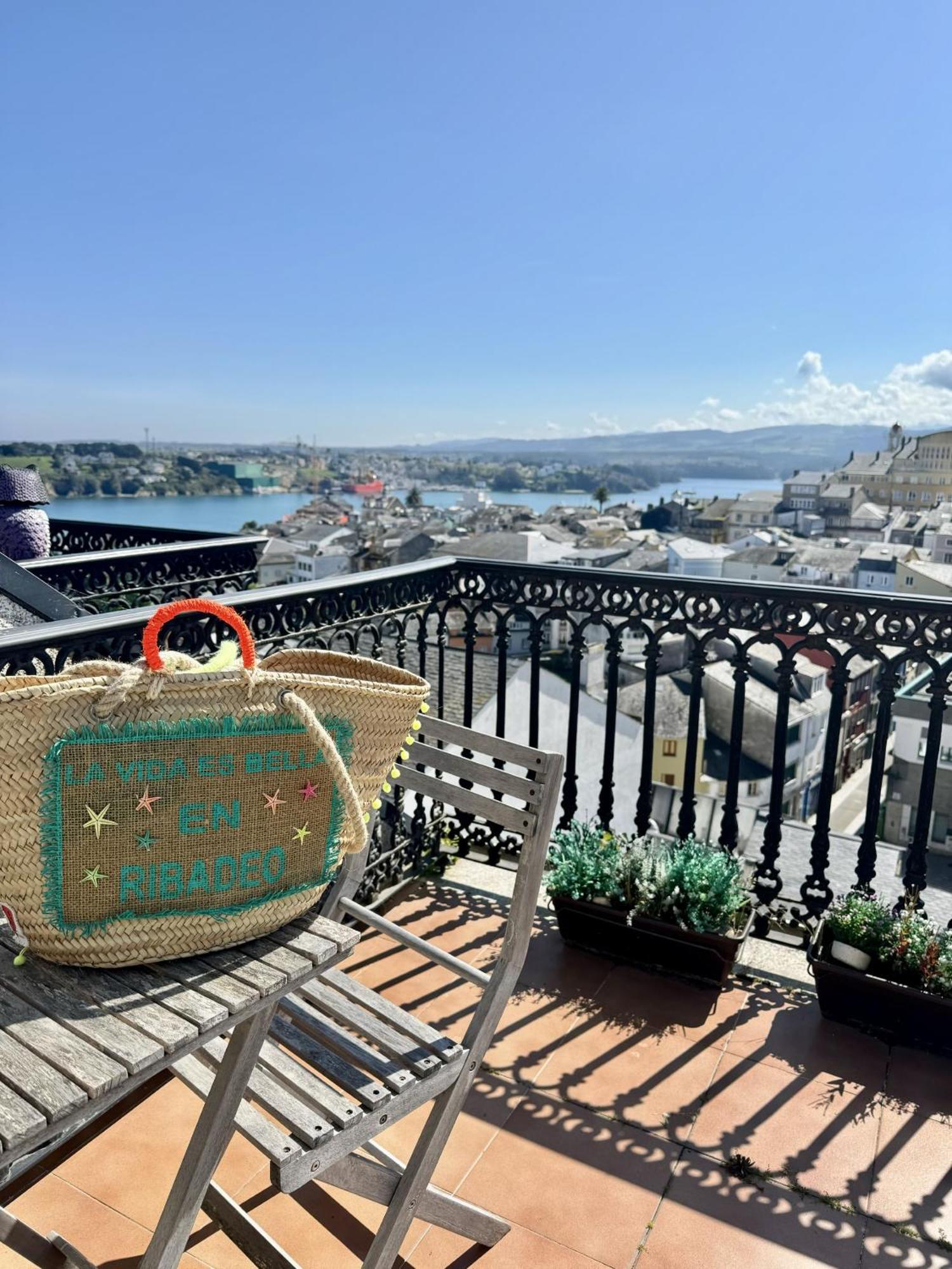 Moderno Piso Con La Mejor Terraza De Ribadeo Y Vistas Maravillosas Exterior foto